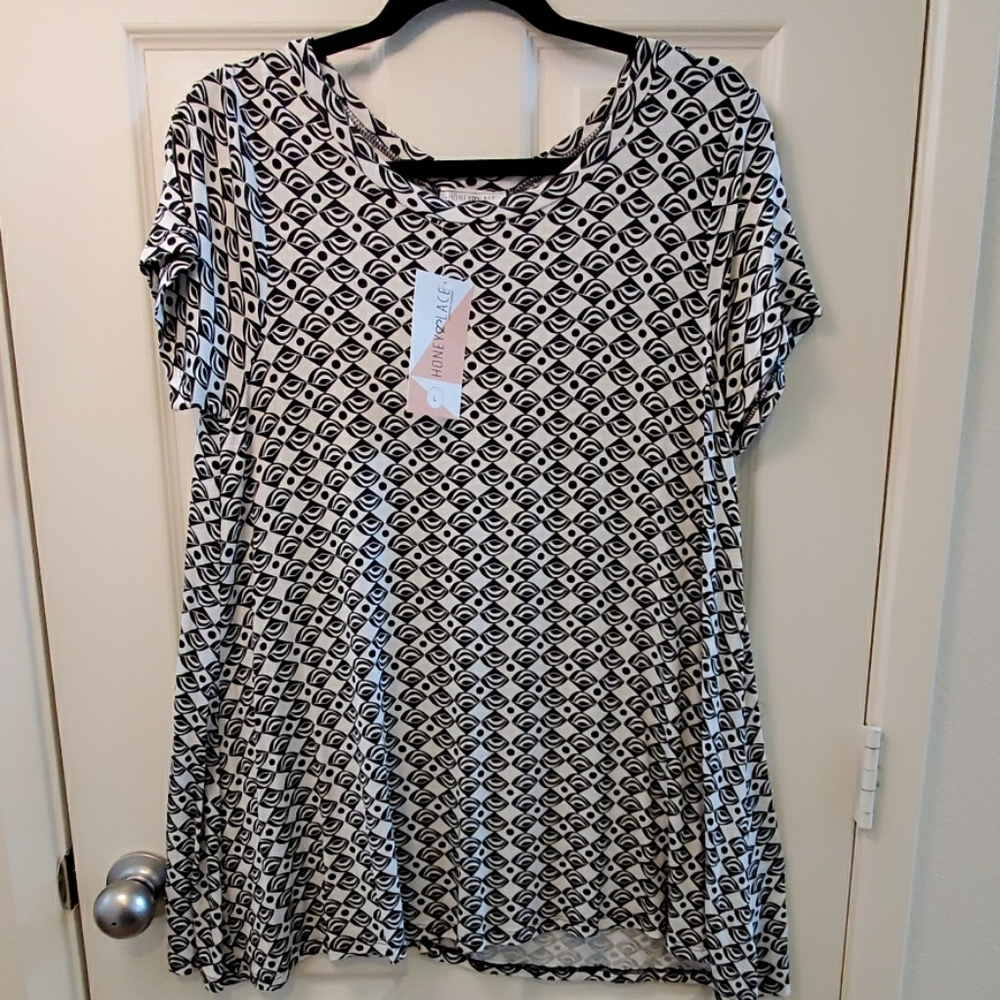 Honey & Lace Large Torrance Top